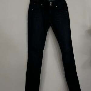 Hudson Denim Mid-Rise Slim Skinny Jeans In Dark Wash
